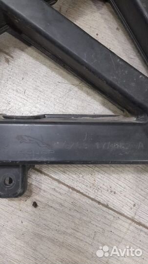 Кронштейн заднего бампера задний левый Jaguar Xf 2