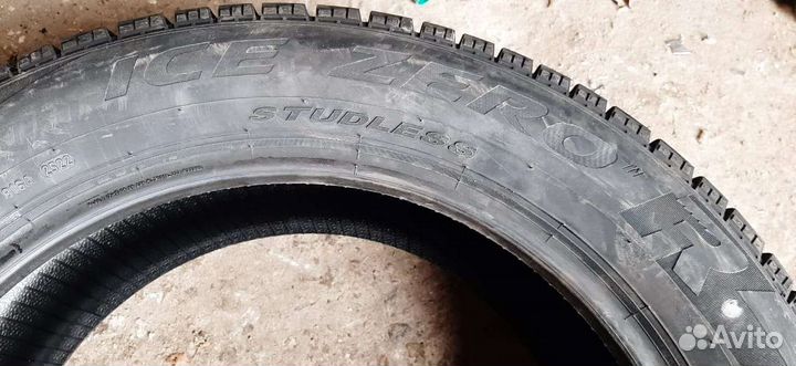 Pirelli Ice Zero 255/50 R19