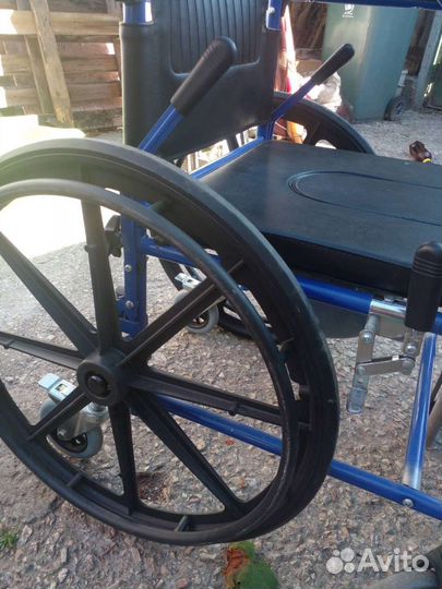 Инвалидная коляска