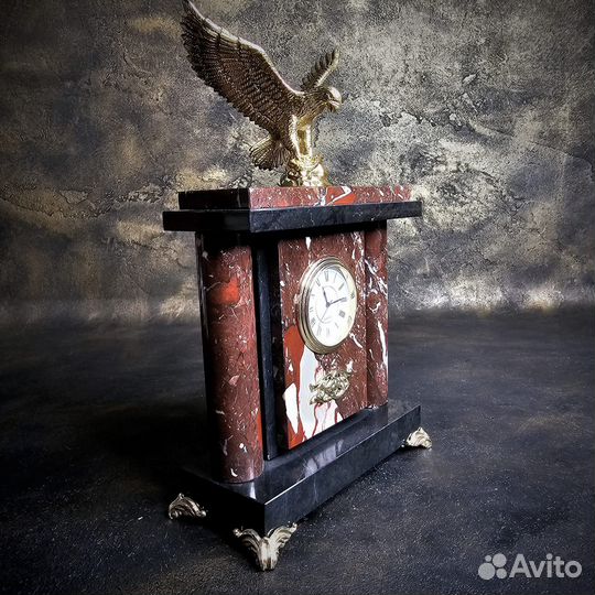 Часы из натурального камня 