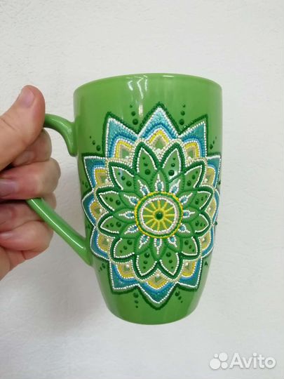 Кружка расписана вручную