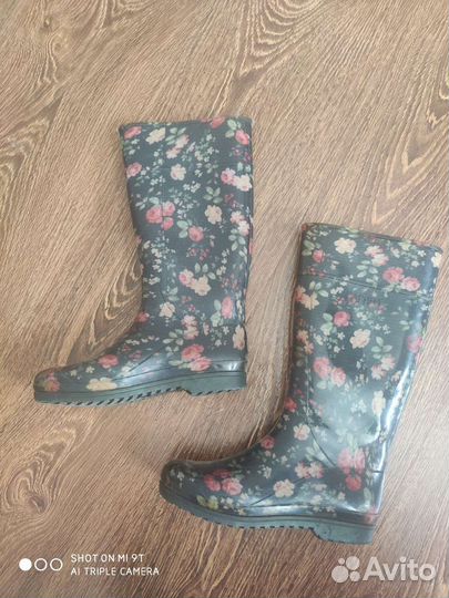 Резиновые сапоги