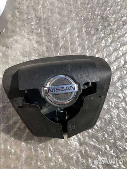 Различные подушки безопасности в рулевое колесо