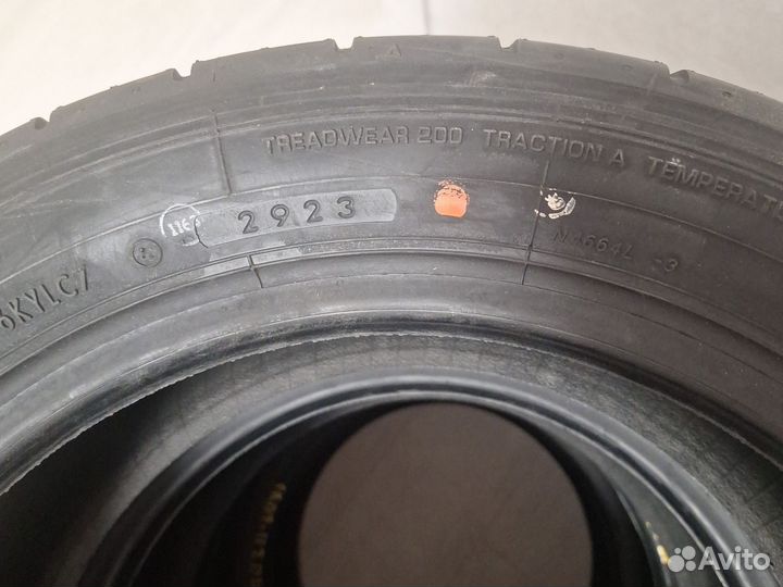 Yokohama Advan A052 195/50 R15 86V