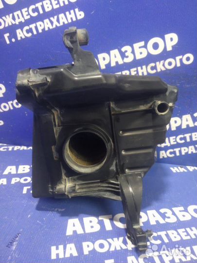 Корпус воздушного фильтра Ford Focus 2 седан 2008