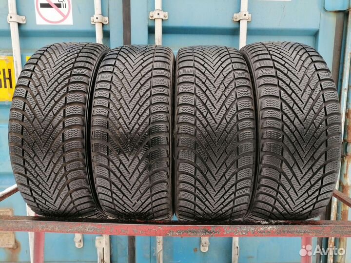 Pirelli Winter Cinturato 215/50 R17 95H