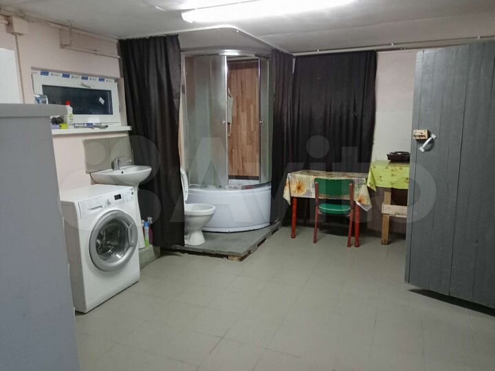 Комната 40 м² в 2-к., 1/3 эт.