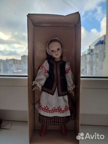 Кукла фаянсовая Белорусска в национальном костюме