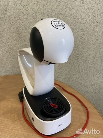 Кофеварка капсульная dolce gusto