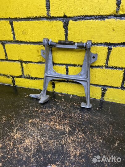 Центральная подножка Ява 634/638