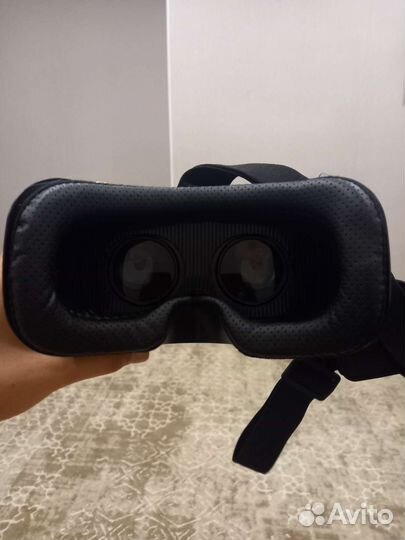 Очки виртуальной реальности с пультом