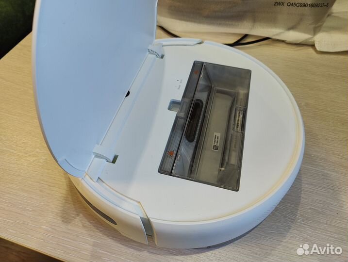 Робот-пылесос Xiaomi Mi Robot Vacuum Mop белый