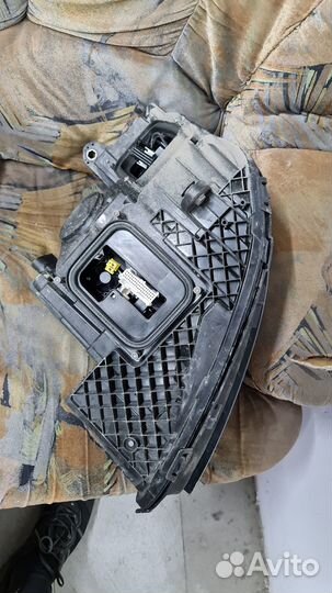 Фара передняя правая Mercedes W213