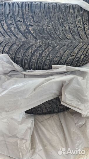 Nokian Tyres WR SUV 4 275/45 R21