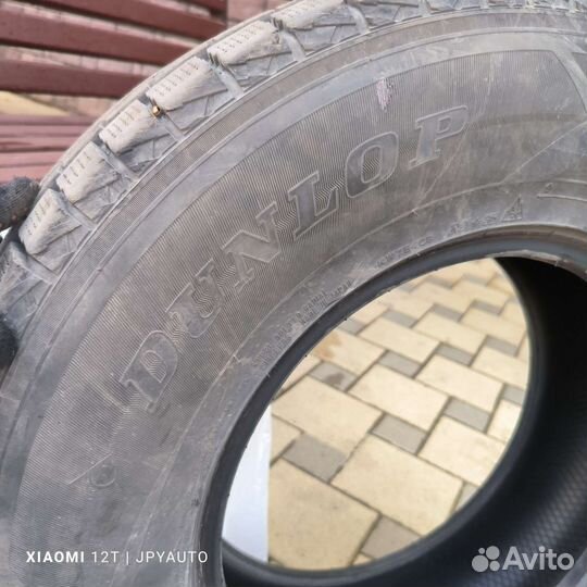 Dunlop Winter Maxx SJ8 225/80 R16