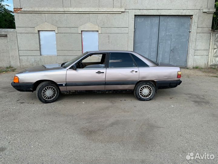 Ауди 100.2.3 в разбор