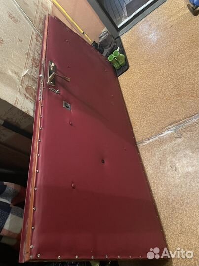 Железная входная дверь