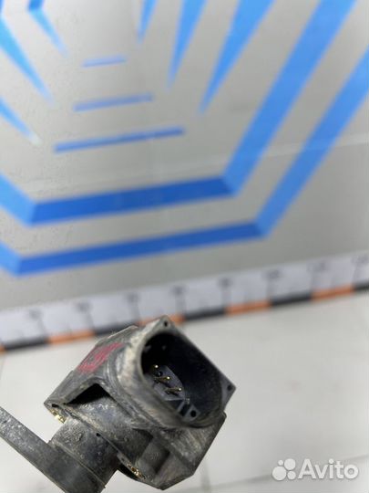 Датчик уровня подвески Volkswagen Touareg 1 7L