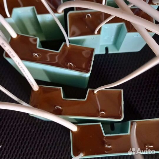 Умножители напряжения ун9/27-1.3 новые