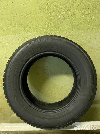 Nokian Tyres Hakkapeliitta 7 215/65 R16 T