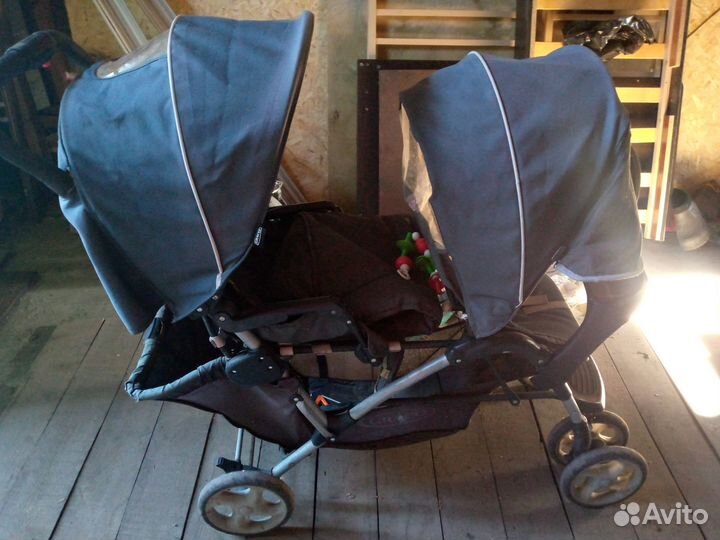 Коляска для двойни