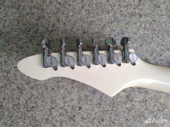 Электрогитара Aria Pro II Vanguard