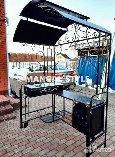 Мангал с крышей