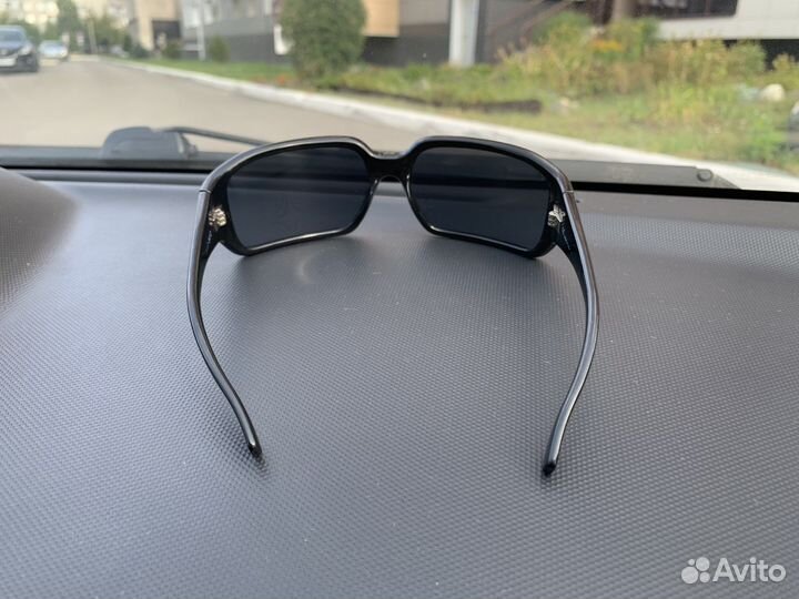 Очки солнцезащитные