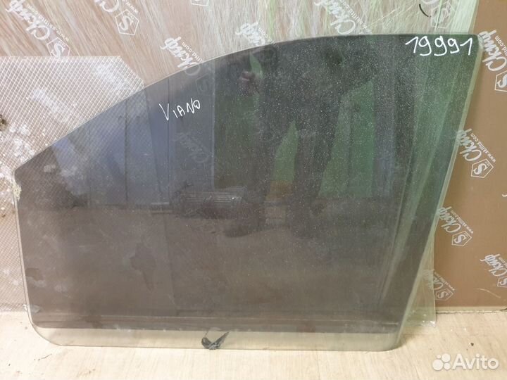 Стекло двери переднее левое Mercedes Benz Viano