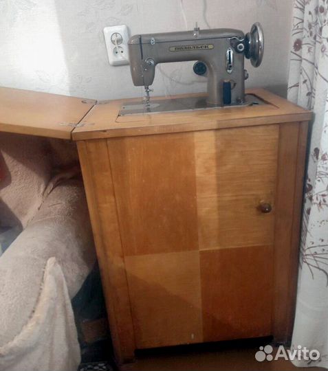 Ножная швейная машинка Подольск