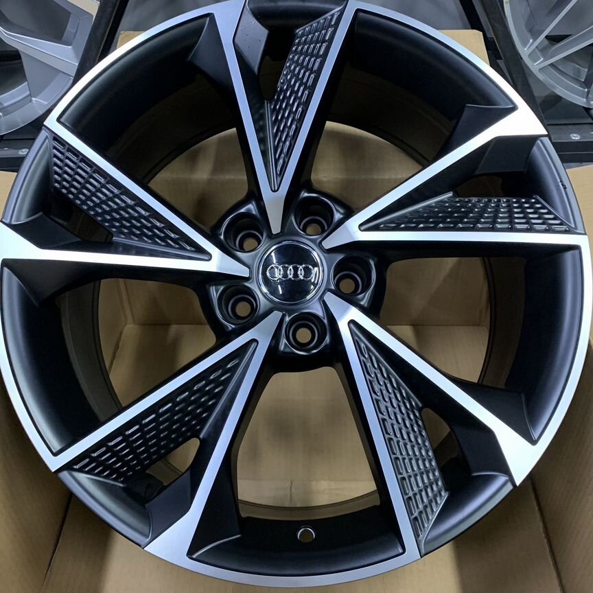 Литые диски Audi 9×R21 5×112