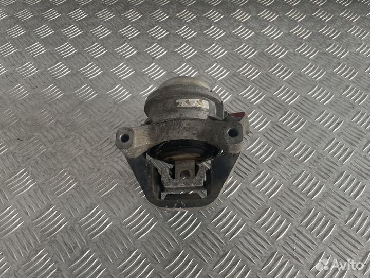 Подушка крепления двс Audi A8 D4 4,0 тб