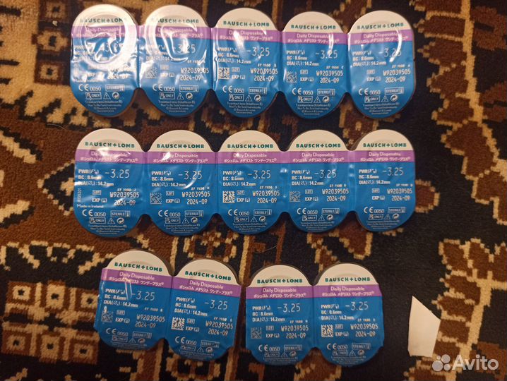 Продам контактные линзы