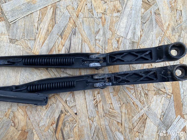 Поводки дворников Geely Emgrand EC7