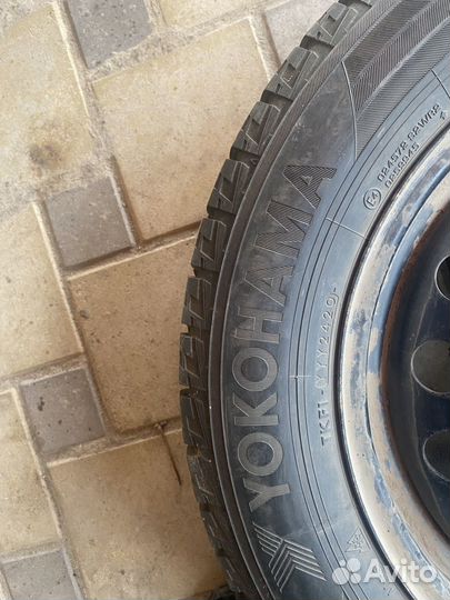 Yokohama Ice Guard IG50+ 215/60 R16 156F