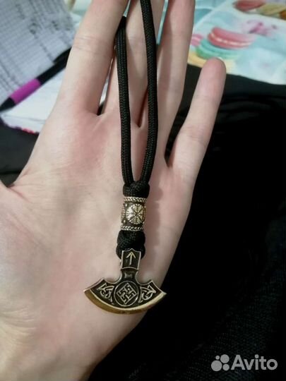 Шнурок на шею Молот Тора