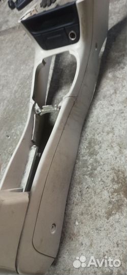 Центральная консоль вектра б