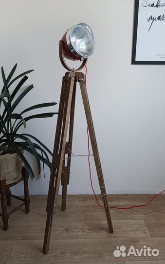 Светильник торшер тренога - лофт