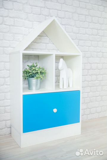 Стеллаж в детскую