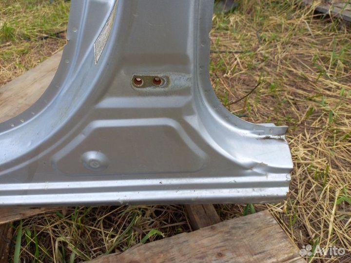 Порог левый Mitsubishi Lancer 10 седан 2011