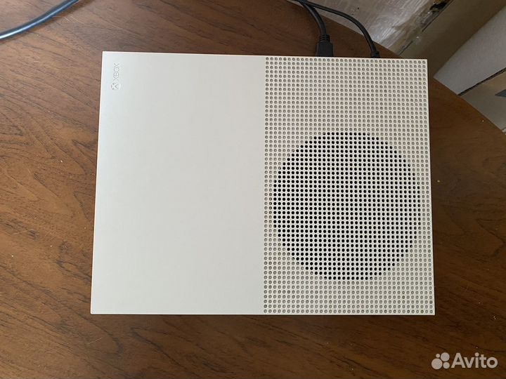 Xbox one s 1tb с играми