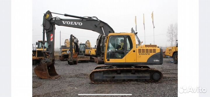 Услуги гусеничного экскаватора