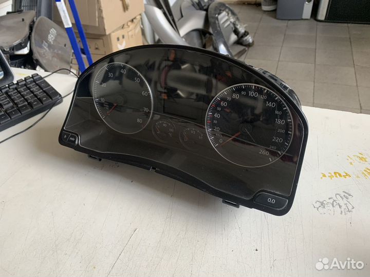 Панель приборов VW Golf 5 1.6 BGU МКПП