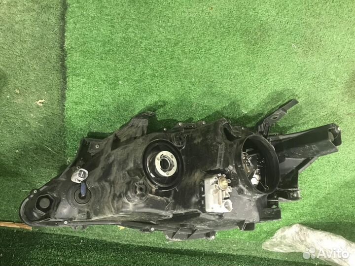 Фара правая Toyota Camry