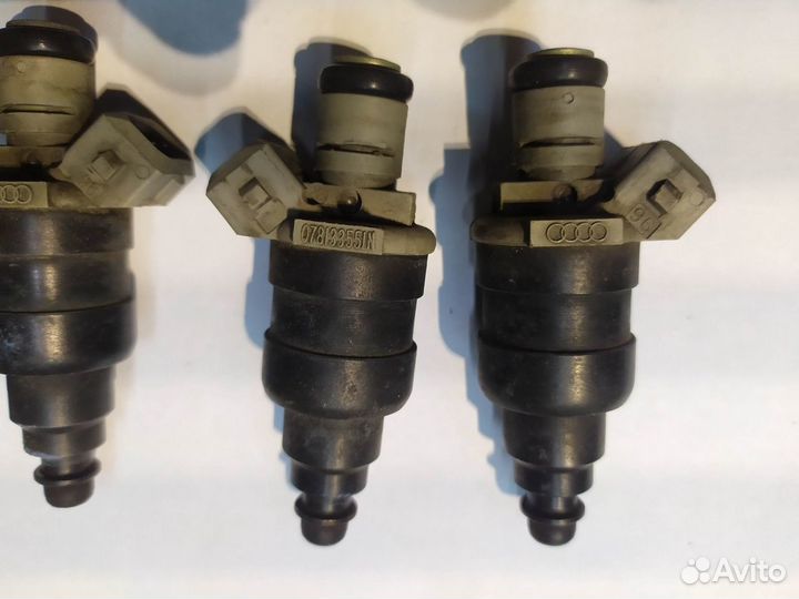 Форсунки топливные Ауди А4 Б5 078133551N