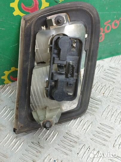 Фонарь в крышку багажника правый Saab 9-3 седан