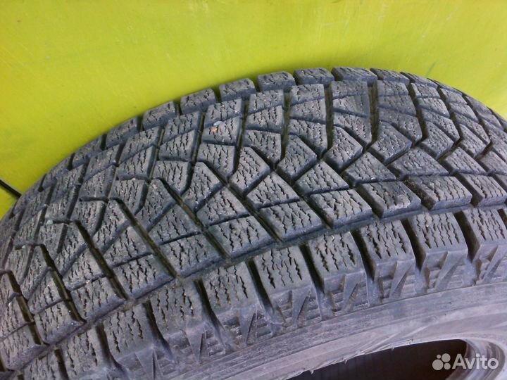 Bridgestone Blizzak DM-Z3 235/70 R15