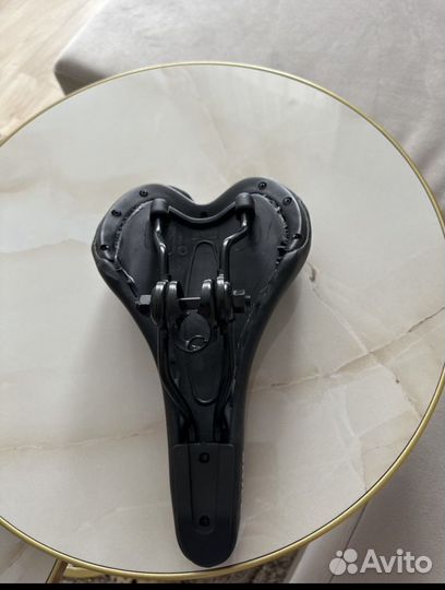 Велосипедное седло