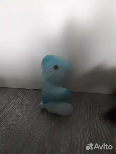 Динозавр с прыщами