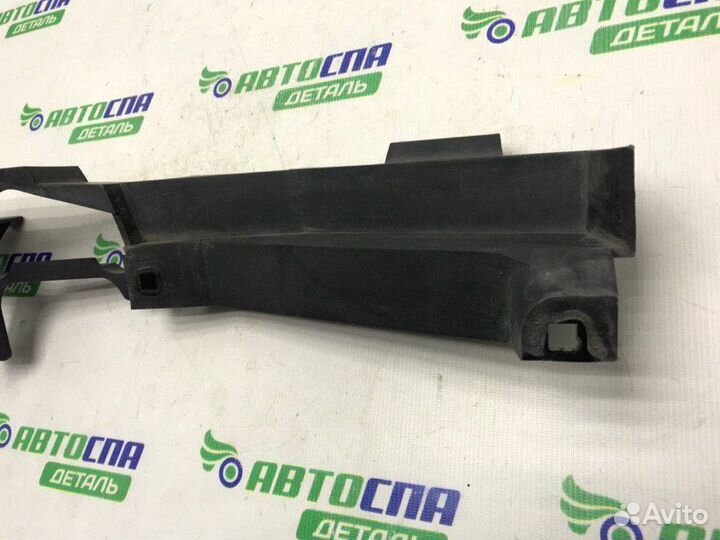 Кронштейн фары передний правый Land Rover Vogue